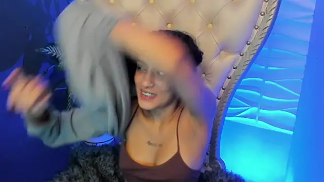 Layla 707 online show from 11/04/25, 01:42