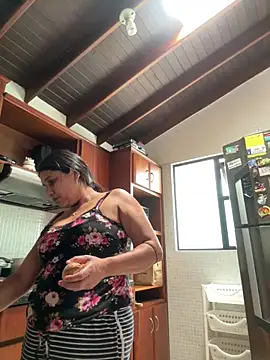 siri duque online show from 04/04/26, 05:19