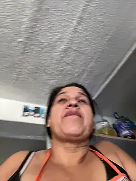 Snapshot of siri_duque chatting on 06/27/26, 02:12 siri duque online show from 06/27/26, 02:12