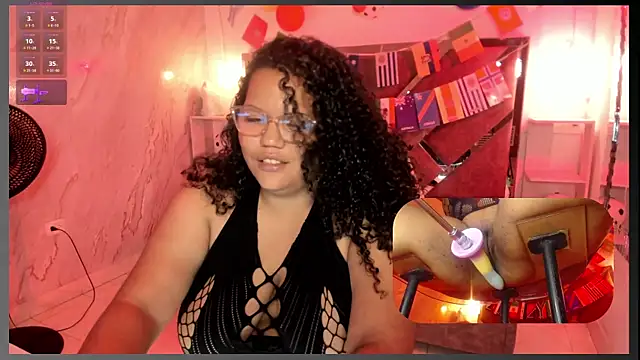 Snapshot of MhiaRey chatting on 07/16/26, 02:03 MhiaRey online show from 07/16/26, 02:03