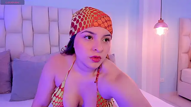 Snapshot of charlotte_borbom chatting on 11/13/25, 06:12 charlotte borbom online show from 11/13/25, 06:12