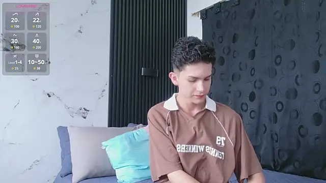 Snapshot of Noah_tyler_ chatting on 05/22/26, 08:07 Noah tyler online show from 05/22/26, 08:07