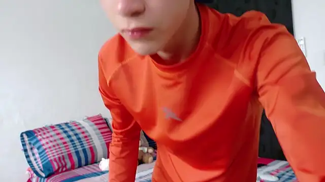 Noah tyler  online show from 11/19/25, 05:35