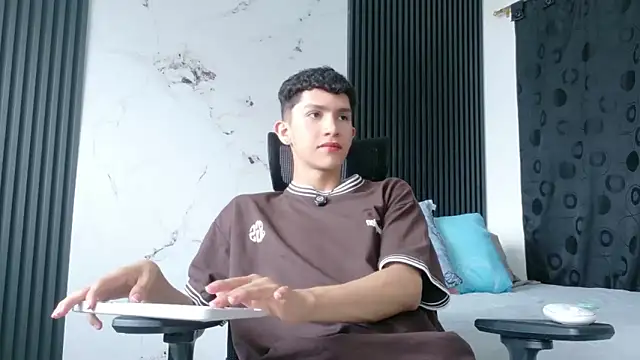 Noah tyler  online show from 03/07/26, 07:19