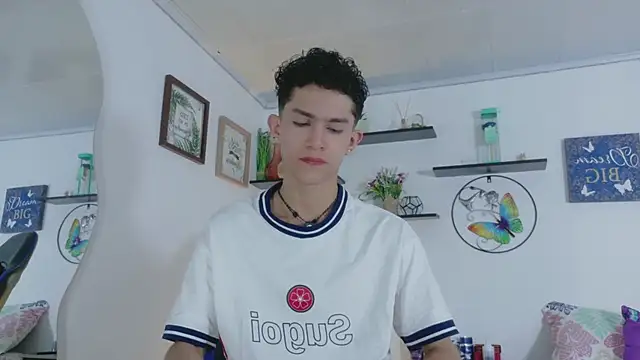 Noah tyler  online show from 06/19/26, 07:09