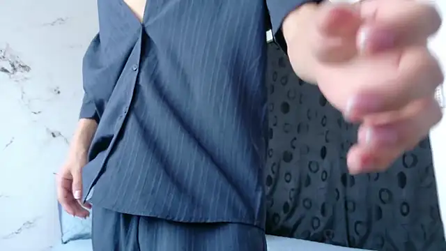 Noah tyler  online show from 03/16/26, 06:43