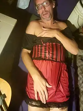 chatwatchcum online show from 10/20/25, 03:41