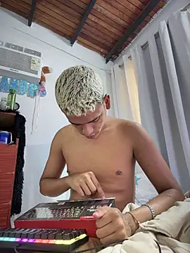 Leo bunny hot online show from 01/16/26, 08:35