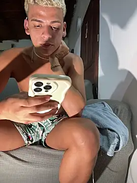 Leo bunny hot online show from 11/16/25, 07:46