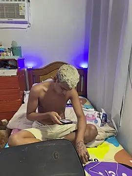 Leo bunny hot online show from 10/23/25, 10:19