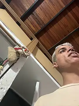 Leo bunny hot online show from 04/17/26, 02:47