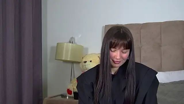 Snapshot of AlexandraBloom chatting on 02/18/26, 06:26 AlexandraBloom online show from 02/18/26, 06:26