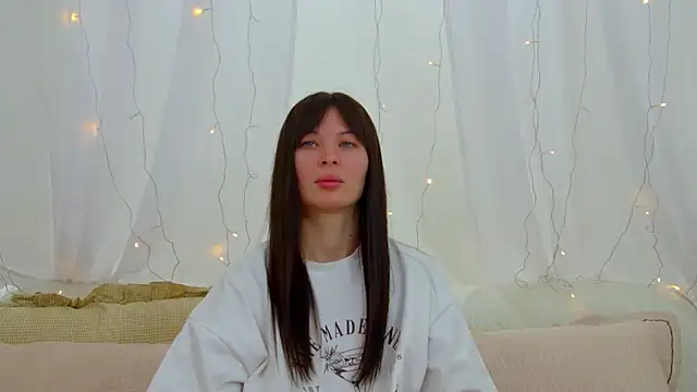 Snapshot of AlexandraBloom chatting on 02/11/26, 06:41 AlexandraBloom online show from 02/11/26, 06:41