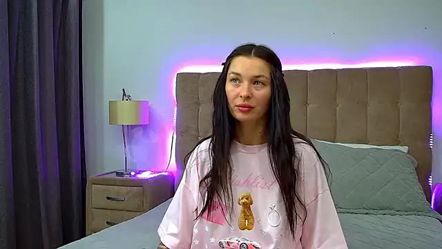 AlexandraBloom online show from 11/13/25, 06:23