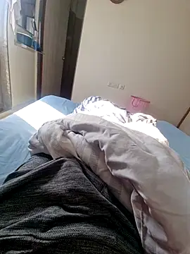 vivanpraj999 online show from 11/11/25, 03:56