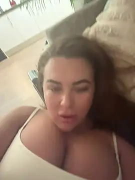 Snapshot of Mia_MilesXXX chatting on 03/04/25, 10:49 Mia MilesXXX online show from 03/04/25, 10:49