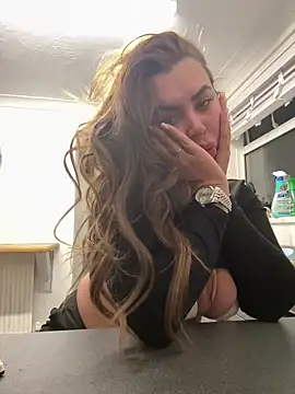 Snapshot of Mia_MilesXXX chatting on 03/10/25, 09:40 Mia MilesXXX online show from 03/10/25, 09:40