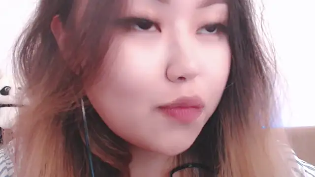 Snapshot of amelia_sunlight chatting on 04/23/26, 05:36 amelia sunlight online show from 04/23/26, 05:36