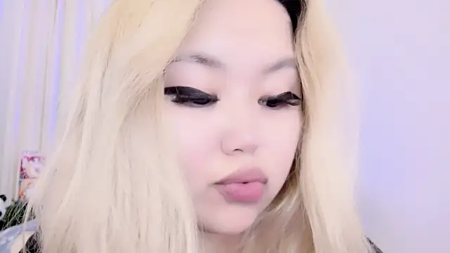 Snapshot of amelia_sunlight chatting on 03/11/25, 03:47 amelia sunlight online show from 03/11/25, 03:47