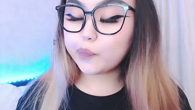 Snapshot of amelia_sunlight chatting on 05/30/26, 03:50 amelia sunlight online show from 05/30/26, 03:50
