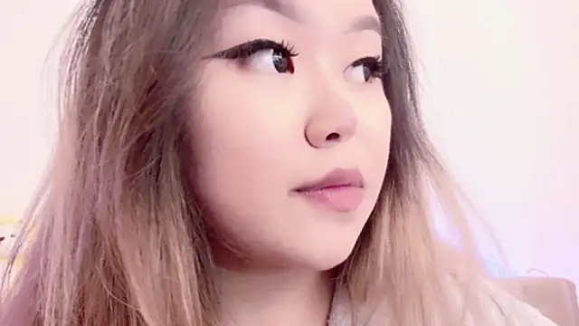 Snapshot of amelia_sunlight chatting on 03/18/26, 02:41 amelia sunlight online show from 03/18/26, 02:41