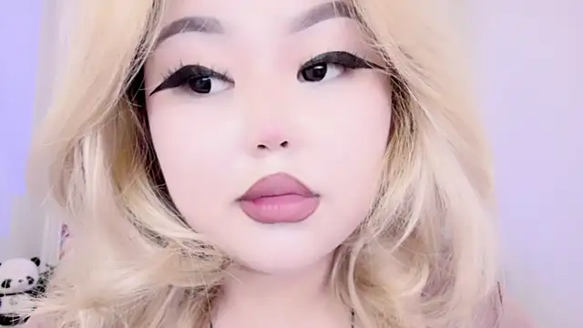 Snapshot of amelia_sunlight chatting on 03/17/25, 01:14 amelia sunlight online show from 03/17/25, 01:14