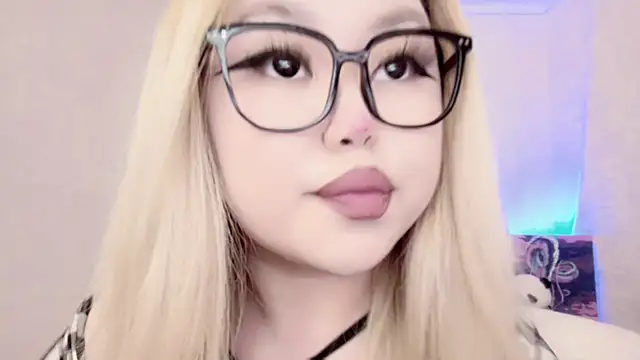 Snapshot of amelia_sunlight chatting on 03/01/25, 12:17 amelia sunlight online show from 03/01/25, 12:17