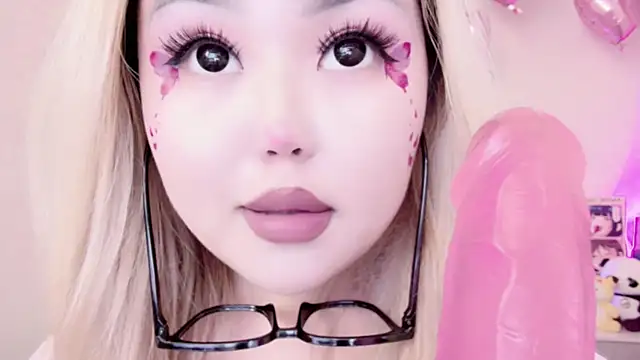 Snapshot of amelia_sunlight chatting on 02/14/25, 12:30 amelia sunlight online show from 02/14/25, 12:30