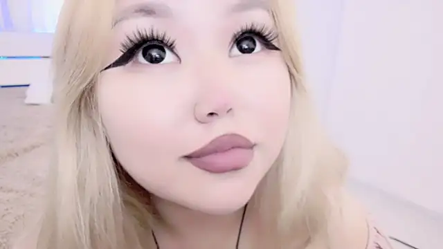 Snapshot of amelia_sunlight chatting on 03/15/25, 04:35 amelia sunlight online show from 03/15/25, 04:35