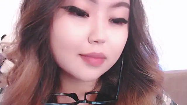 Snapshot of amelia_sunlight chatting on 04/27/26, 05:00 amelia sunlight online show from 04/27/26, 05:00
