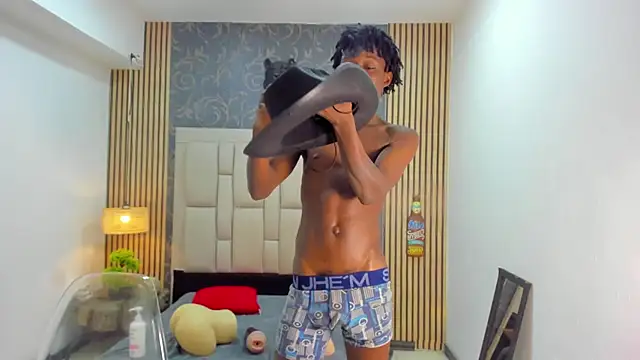 Snapshot of chimi88 chatting on 10/31/25, 11:40 chimi88 online show from 10/31/25, 11:40