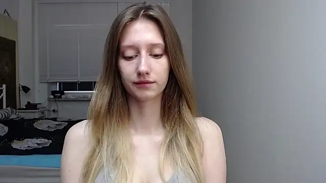 LUNA delight online show from 10/28/25, 06:34