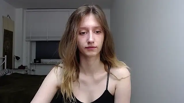 LUNA delight online show from 10/24/25, 05:28