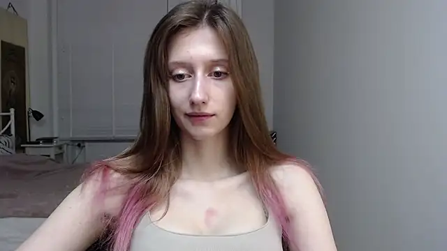 LUNA delight online show from 12/22/25, 06:35