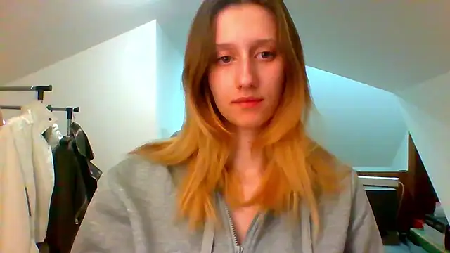 LUNA delight online show from 03/17/25, 05:49