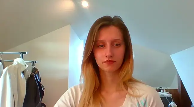 LUNA delight online show from 02/19/25, 11:06