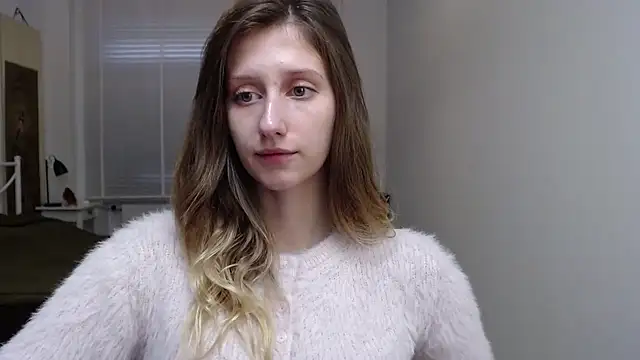 LUNA delight online show from 10/15/25, 05:39