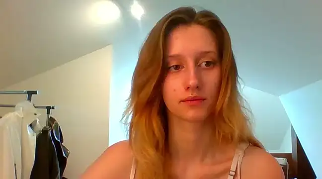 LUNA delight online show from 02/25/25, 07:42