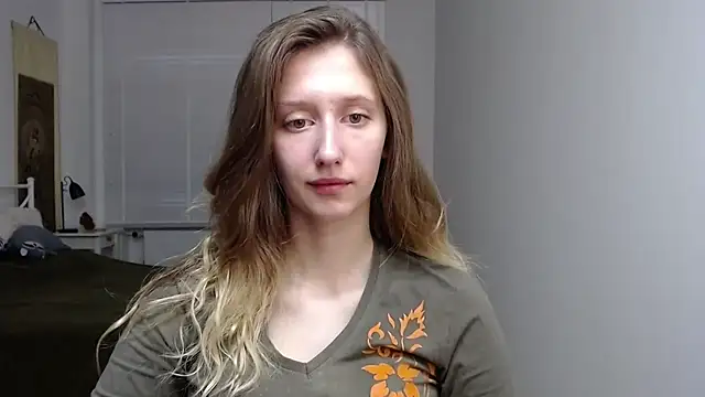 LUNA delight online show from 10/17/25, 05:33