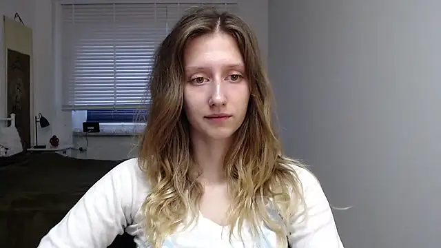 LUNA delight online show from 10/01/25, 05:34