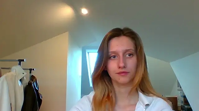 LUNA delight online show from 02/14/25, 02:44