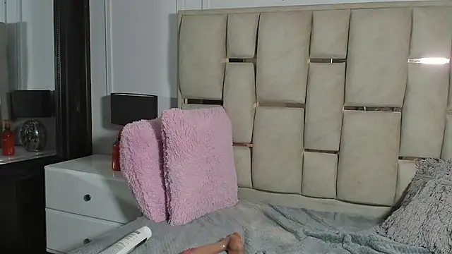 natalyclauss  online show from 03/21/25, 10:28