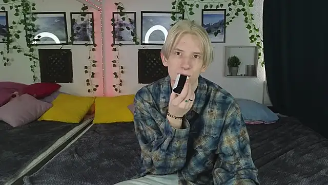 Ron Vils online show from 03/17/25, 03:03