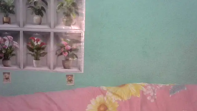 Snapshot of nanhi_munni chatting on 11/17/25, 04:00 nanhi munni online show from 11/17/25, 04:00