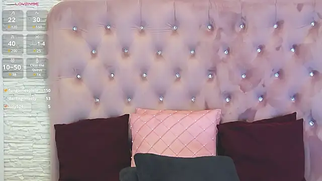 Snapshot of SophiaStarr chatting on 02/01/25, 12:40 SophiaStarr online show from 02/01/25, 12:40