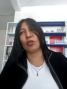 Megan jennerr online show from 10/09/25, 03:56