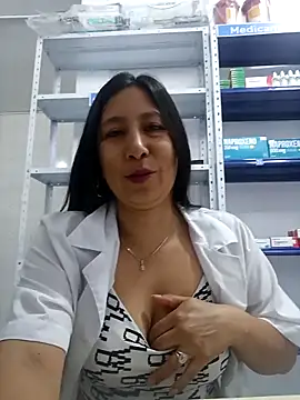 Snapshot of Megan_jennerr chatting on 03/03/26, 01:40 Megan jennerr online show from 03/03/26, 01:40