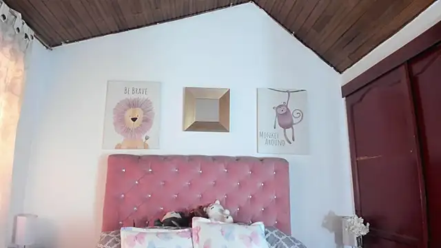 Snapshot of CelessteRedds chatting on 10/27/25, 02:51 CelessteRedds online show from 10/27/25, 02:51