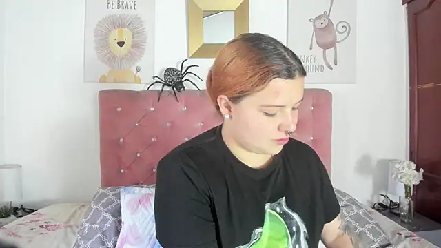 Snapshot of CelessteRedds chatting on 10/23/25, 11:20 CelessteRedds online show from 10/23/25, 11:20