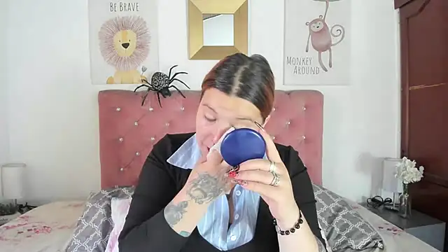 Snapshot of CelessteRedds chatting on 10/25/25, 11:31 CelessteRedds online show from 10/25/25, 11:31